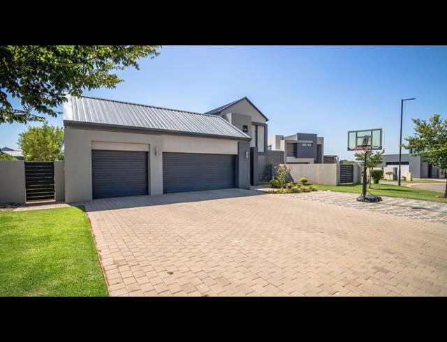 4 BEDROOM HOUSE FOR SALE IN MIDSTREAM MEADOWS